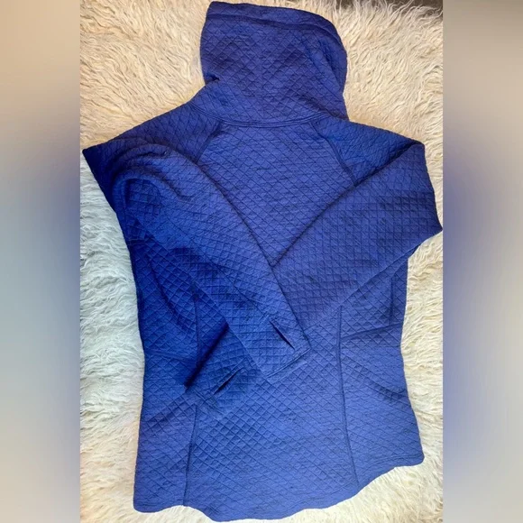 Marmot Deep Blue Quilted Hoodie - Picture 5 of 6